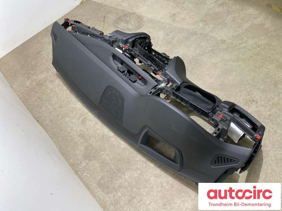 Dashbord til BMW X5 2013-2018 (F15) (F15) (51459298600|51 45 9 298 600|)
