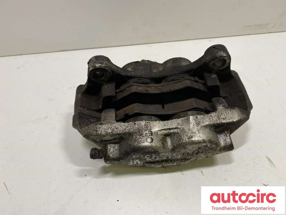 Bremsecaliper venstre foran til Mercedes G-Wagen 1990-->> (W463) (W463) (..|A4614200502|A4614200702|A0044208183| A 461 420 05 02| A 461 420 07 02| A 004 420 81 83)