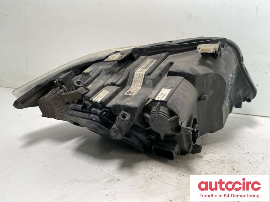 Frontlykt venstre xenon til BMW 3-Serie 2005-2011 (E90/E91/E92/E93) (E90/E91/E92/E93) (..|63 11 7 240 247|)