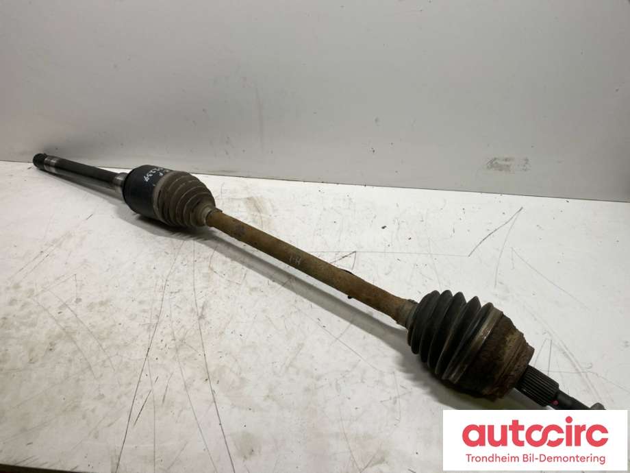 Drivaksel høyre foran, diesel/automat til Mercedes ML 2005-2011 (W164) (W164) (A1643301901|)