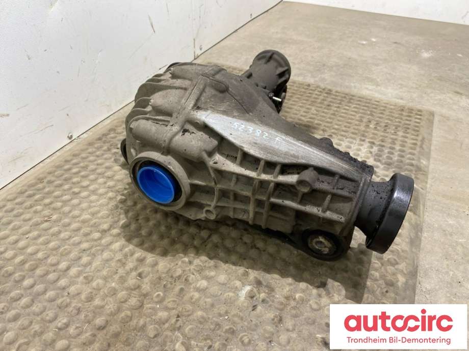 Kardang klokke foran til Mercedes ML 2005-2011 (W164) (W164) (..|A 164 330 21 02|)