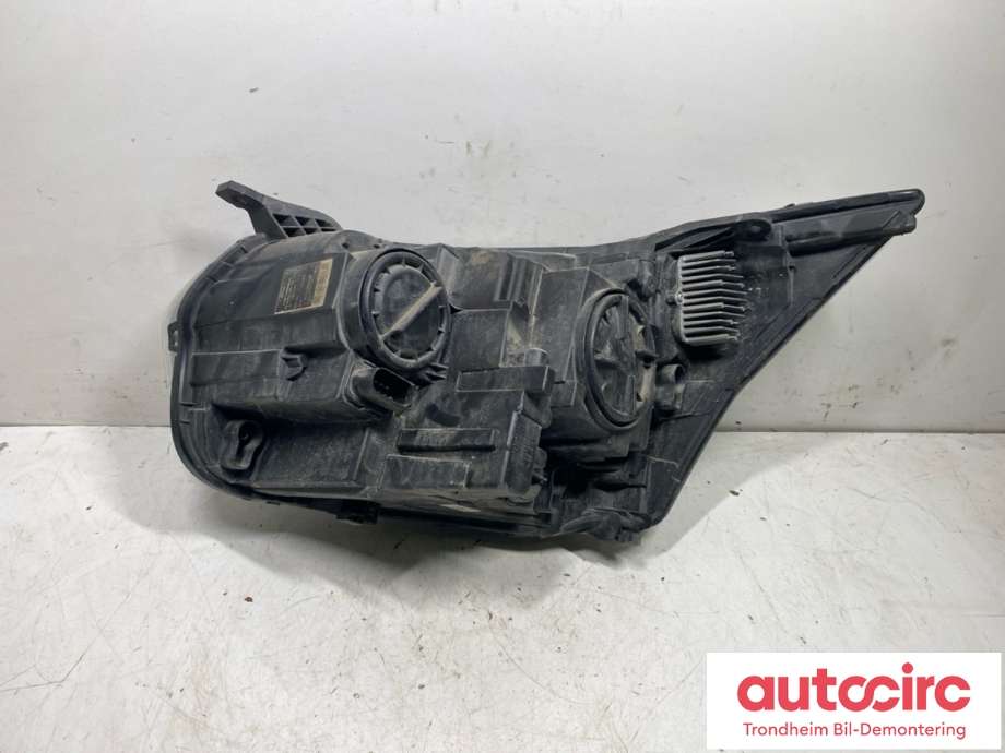 Frontlykt høyre xenon til Ford Transit 2014-->>  (2092778|GN1A13N021AA|KK31-13W029-DD)