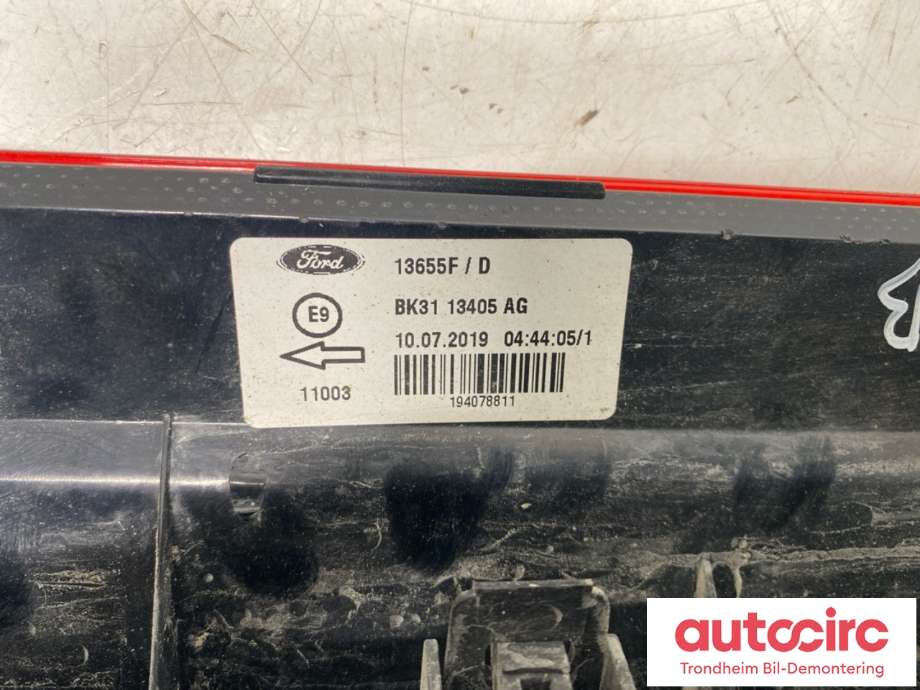 Baklykt venstre til Ford Transit 2014-->>  (1870426|BK3113405AG|)