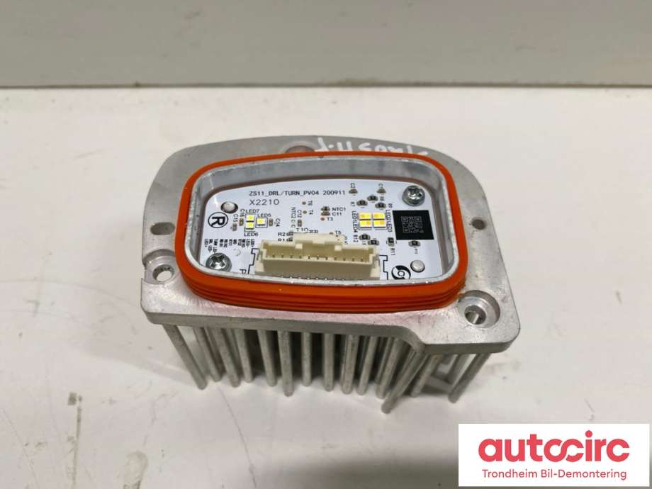 Styreenhet LED til MG ZS EV, 2019-2021 (Type I, Fase 1)  (HØYRE FORAN|)
