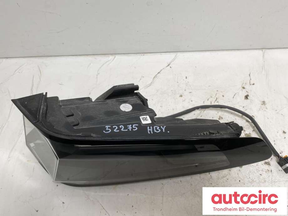 Baklykt høyre ytre til Peugeot e-3008 2023-->>  (9842102380|98 421 023 80|)