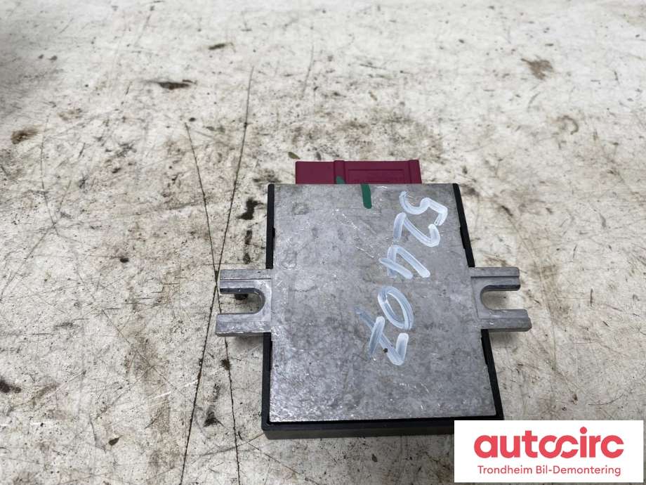 Styreenhet drivstoffpumpe til BMW X5 2013-2018 (F15) (F15) (HELBAKO|16147411596|7411596|16 14 7 411 596)