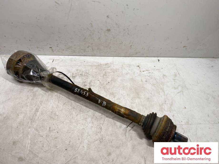 Drivaksel venstre bak, diesel/manuell til VW Passat 2015-2019 (Fase 1) (B8) (B8) (3Q0501203C|3Q0501203CX|)