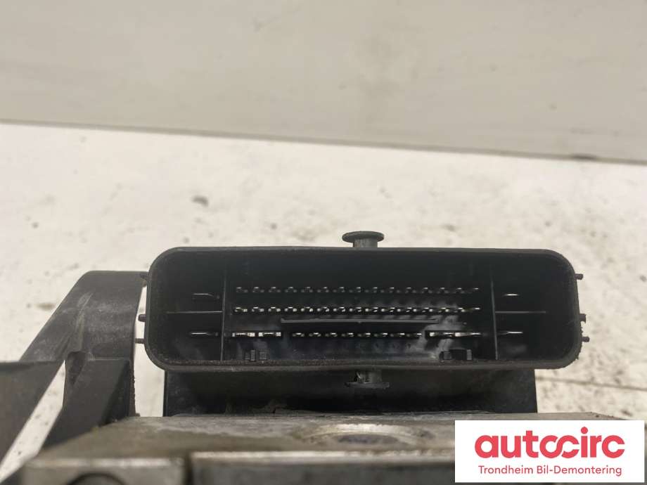 ABS sentral til VW Passat 2015-2019 (Fase 1) (B8) (B8) (3Q0 614 517 AA|10.220-0671.4|)