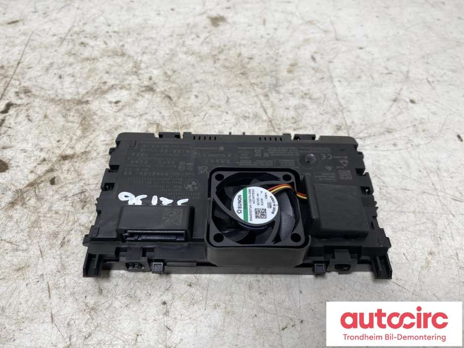 Dashbord trådløs mobillader til BMW iX, 2021-->> (I20) (I20) (...|84 10 5 A62 3A9)