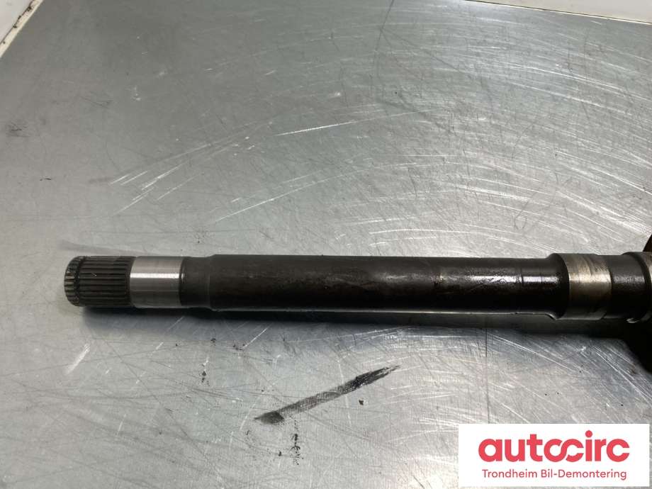 Drivaksel høyre foran, diesel/automat til Land Rover Range Rover Sport 2005-2013  (TDB500100|5H227A684CA|LR072070| 5H227A684CC)
