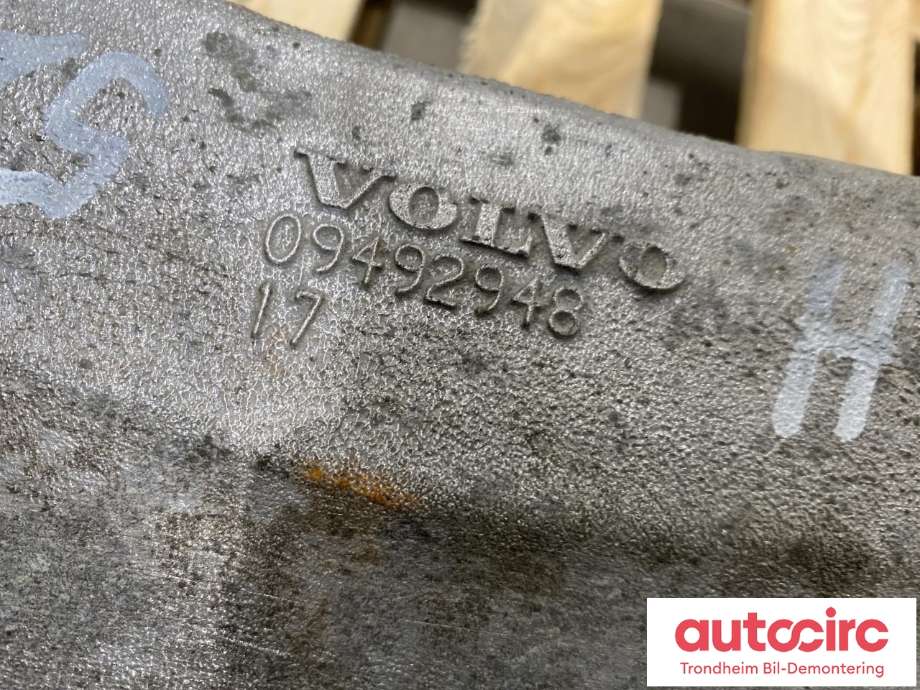 Travers bak til Volvo V70 2000-2004 (Type II, Fase 1)  (..|8250391|)
