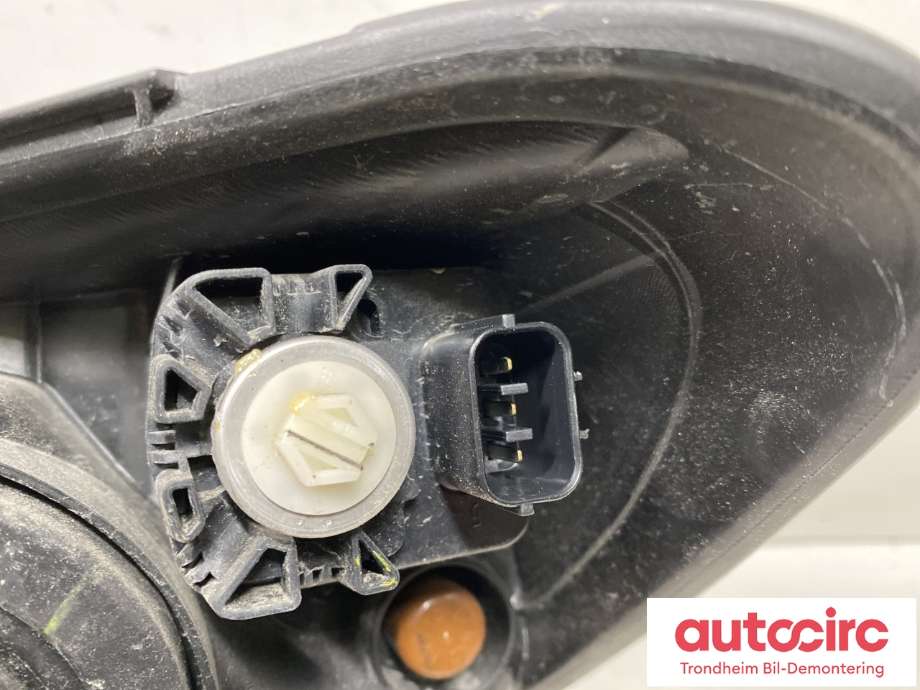Frontlykt høyre halogen til Honda Jazz 2015-2020 (Type III)  (STANLEY|33100T5AJ01|33100T5AJ81|)