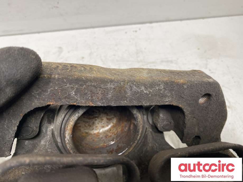 Bremsecaliper høyre foran til Peugeot Traveller 2017-->>  (1613260180|1651761480|)