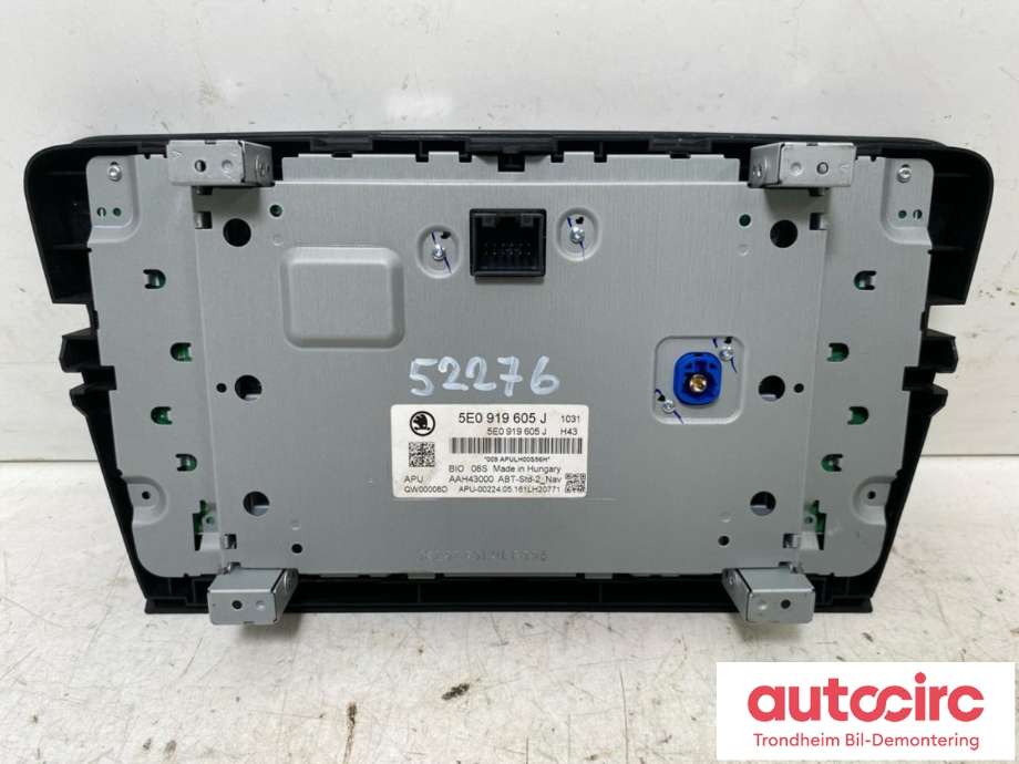 Bilstereo navigasjon skjerm til Škoda Octavia 2013-2016 (Type III, Fase 1)  (..|5E0 919 605 J|)