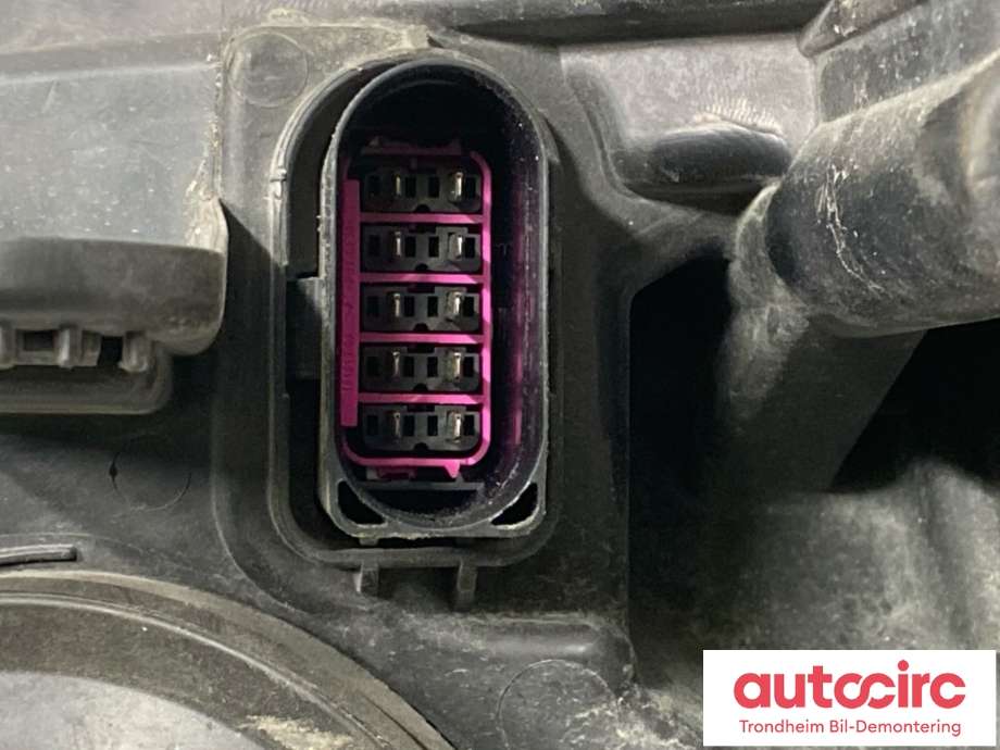 Frontlykt høyre xenon til Ford Kuga 2008-2012 (Type I)  (1590741|8V4113005AE|)