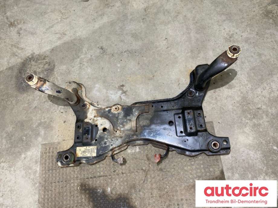 Travers foran hoved til Ford Kuga 2008-2012 (Type I)  (1682463|8V41-5019-AE|)