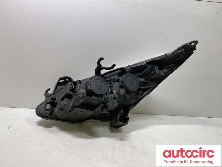 Frontlykt høyre halogen til Peugeot 3008 2009-2016 (Type I)  (VALEO|9682519080|6206N9|6206 N9| 96 825 190 80| 89903105)