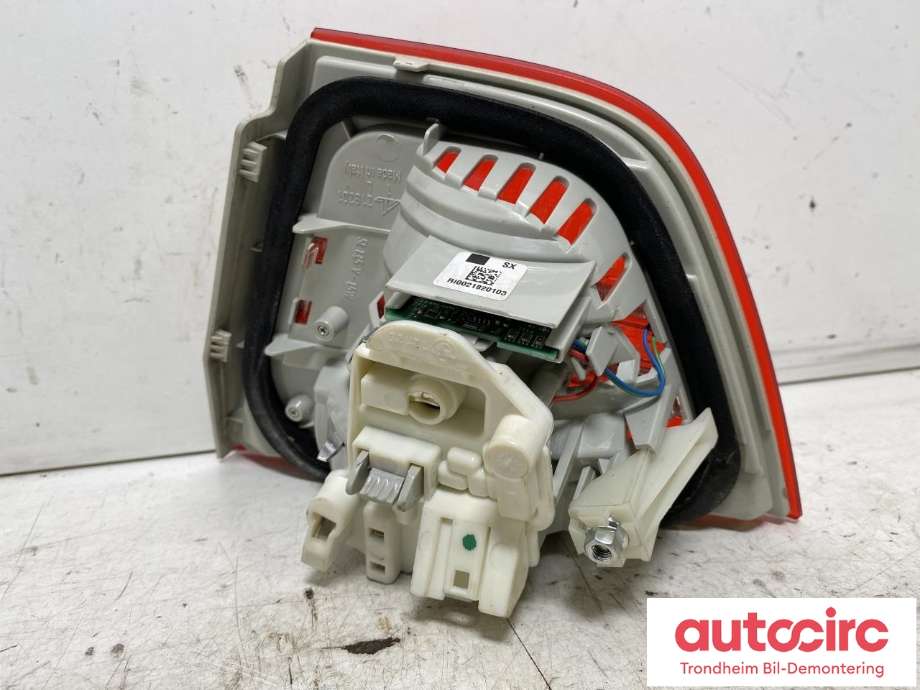 Baklykt venstre indre til BMW 3-Serie 2005-2011 (E90/E91/E92/E93) (E90/E91/E92/E93) (AL|7289433|63 21 7 289 433|63217289433)