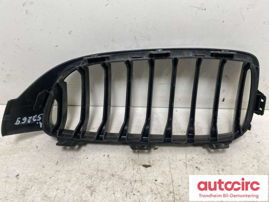 Grill høyre til BMW 4-Serie 2013-2020 (F32/F33/F36) (F32/F33/F36) (..|5A3D026|51135A3D026|)