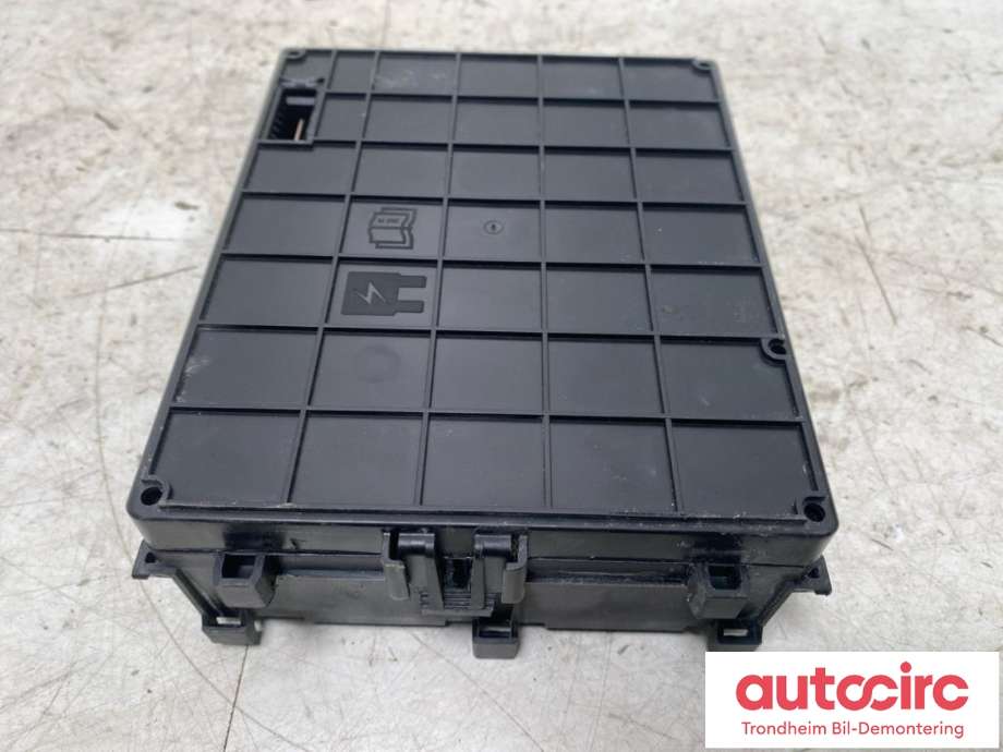Sikringsboks til Ford Transit Connect 2018-->> Type II, Fase 2  (FOMOCO|KT1T-14D068-DD|2433349|)