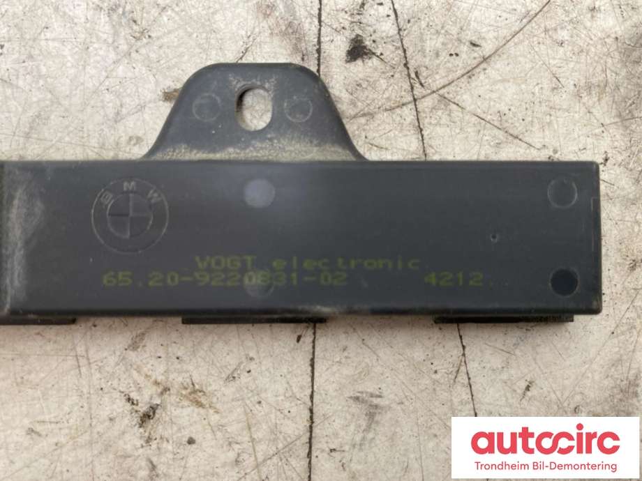 Antenne forsterker til BMW X2 2018-->> (F39) (F39) (..|9220831|65209220831|)