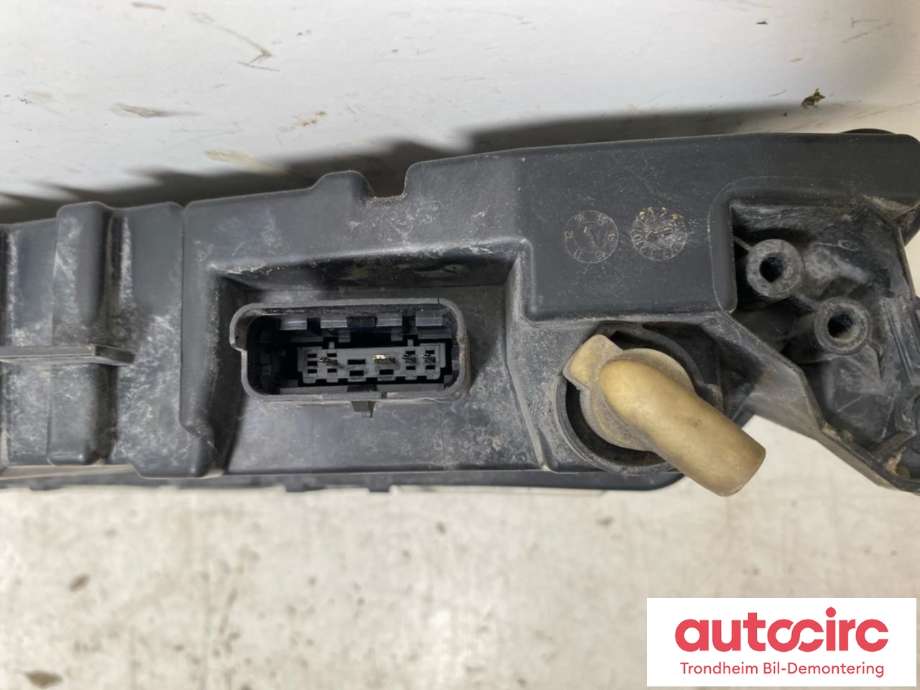 Kjørelys led høyre foran til Citroën C4, Picasso 2013-2018 (Type II)  (VALEO|9676036480|9833403980|89209021)