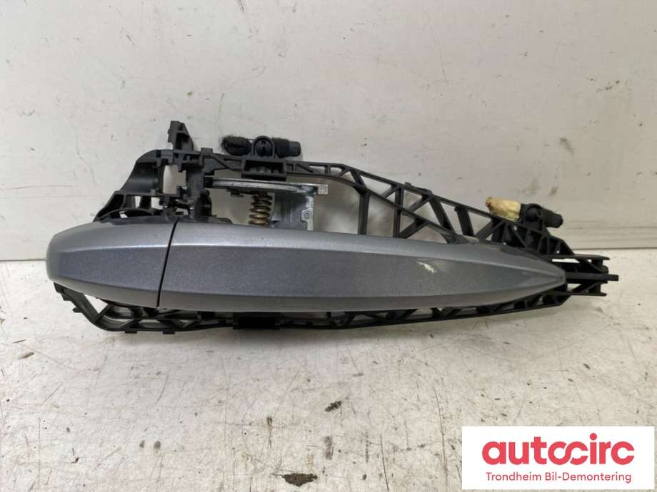 Dørhåndtak utv venstre bak til BMW X2 2018-->> (F39) (F39) (..|51217396307|51217401209|)