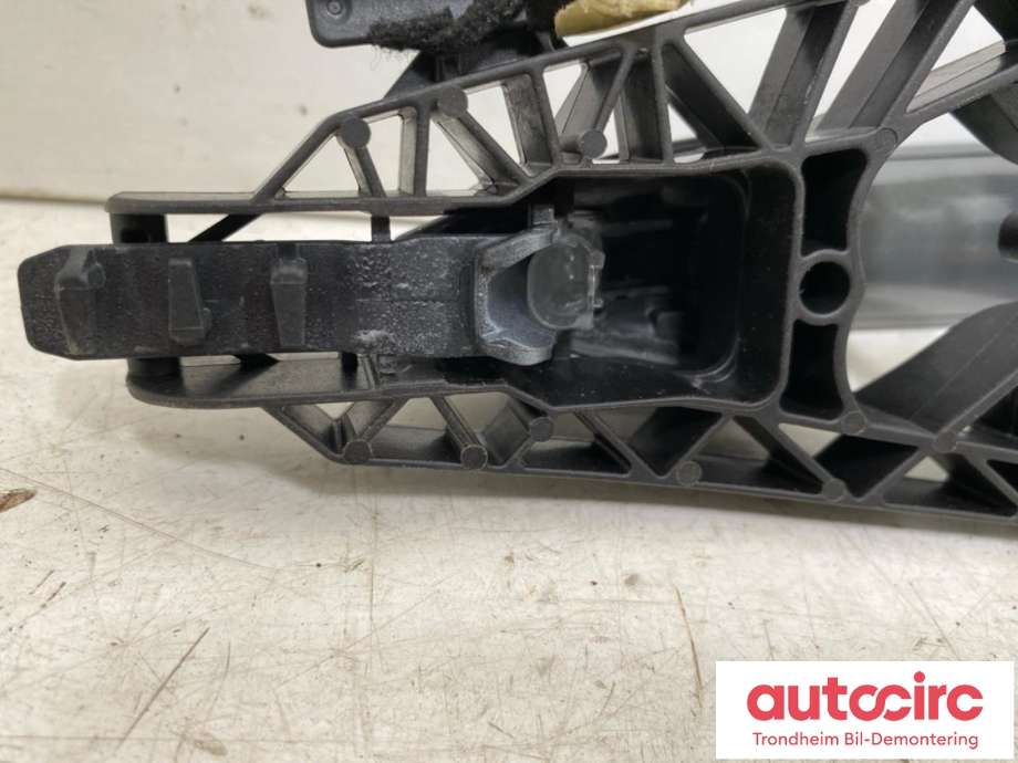 Dørhåndtak utv venstre bak til BMW X2 2018-->> (F39) (F39) (..|51217396307|51217401209|)