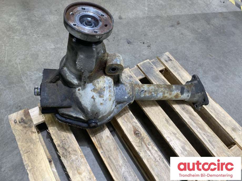 Kardang klokke foran til SsangYong Rodius 2005-2013 (Type I) (NO PART ID.|)