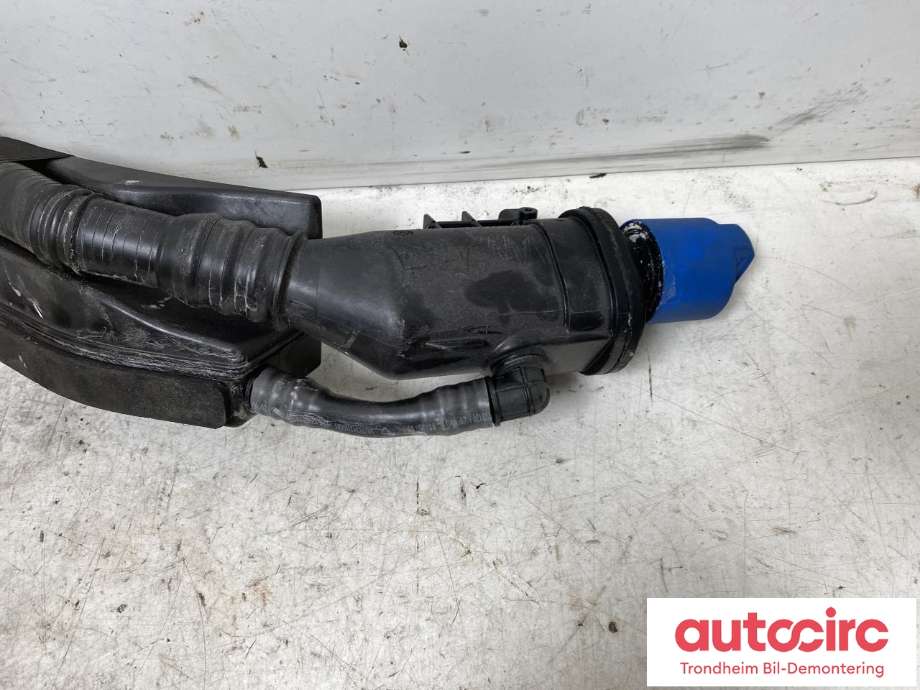 Ad-Blue tank påfyllingsrør til VW Crafter 2016-->> (Type II) (..|65.15402-0003|)