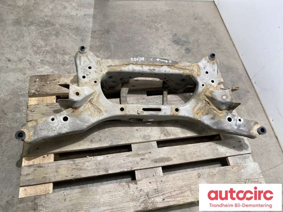 Travers bak til Nissan Qashqai, 2010-2014 (Type I, Fase 2)  (55401JD01A)