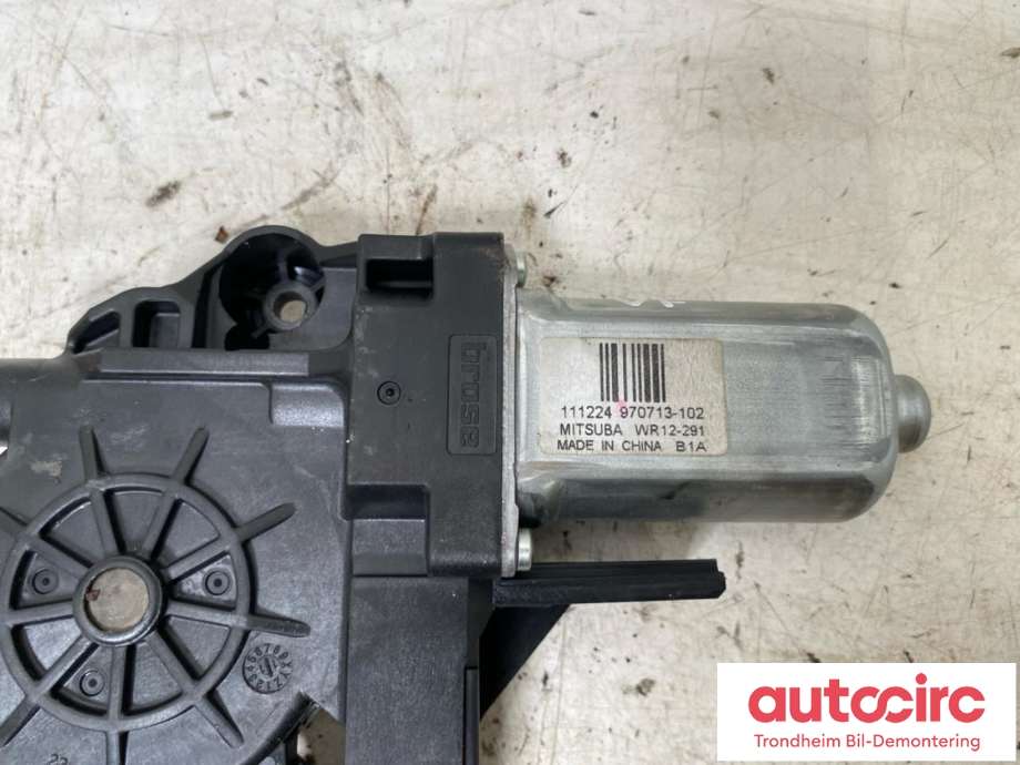 Ruteheis, kun motor, venstre foran til Volvo XC70 2008-2013 (Type II, Fase 1)  (MITSUBA|30699645|970713|)