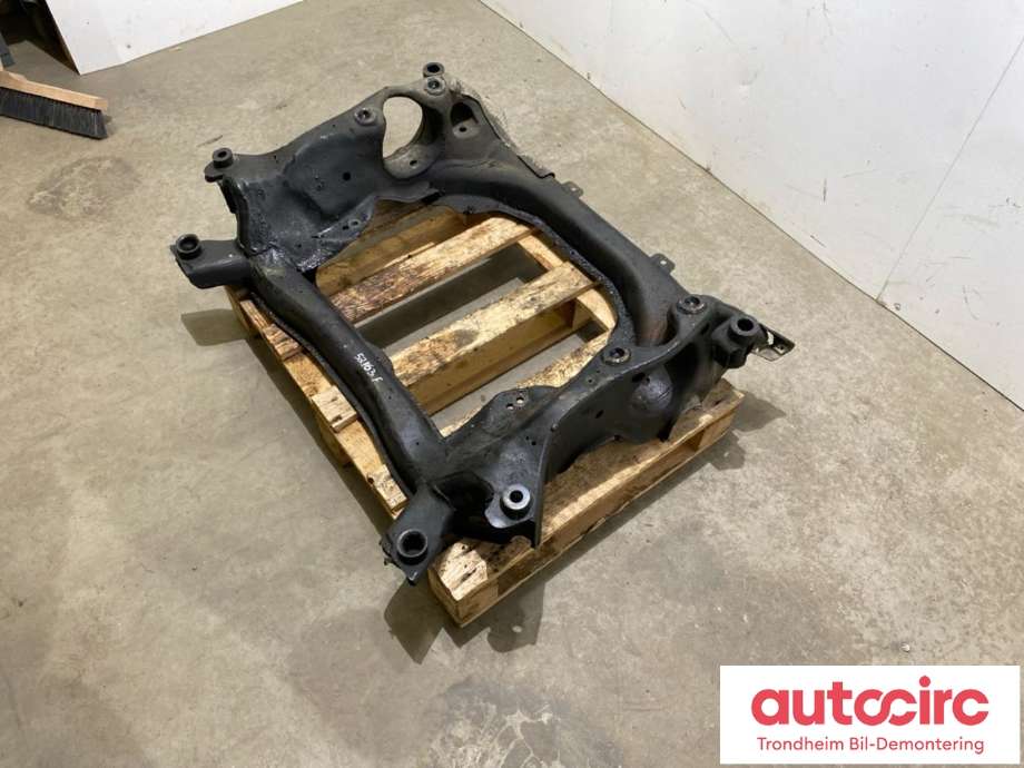 Travers foran hoved til Mercedes GLK 2008-2015 (X204) (X204) (...|A2046280457|A 204 628 04 57|)