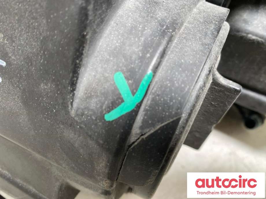Frontlykt høyre xenon til Mercedes Sprinter 2013-2018 (Fase 2) (906) (906) (HELLA|A9068203261|1EJ011.030-62|A9068206300)