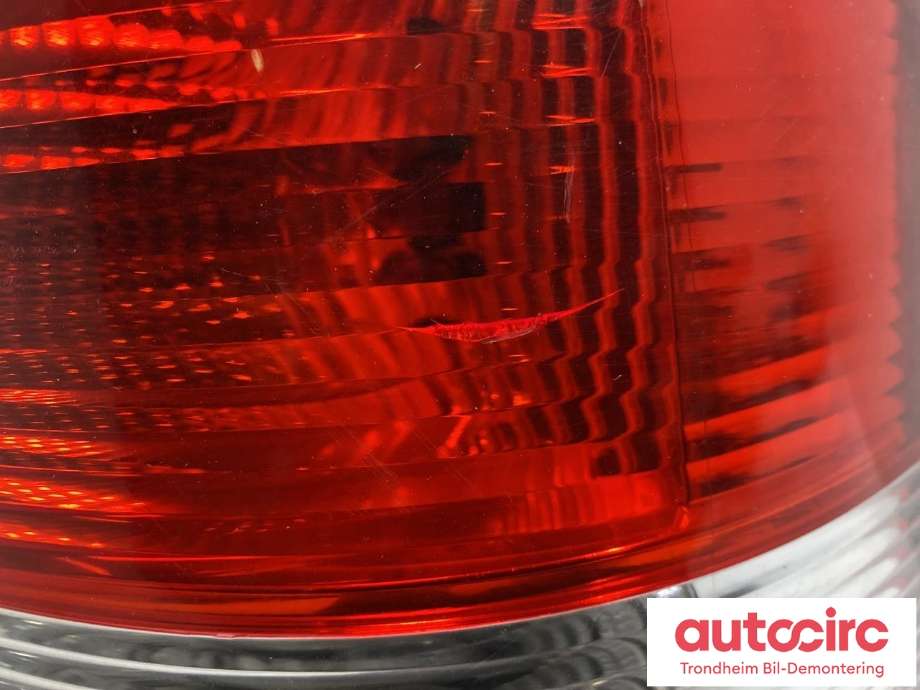 Baklykt høyre til VW Transporter / Caravelle 2009-2015 (Fase 2) (T5) (T5) (LES INFO|7H5945096M|7H5 945 096 M|)