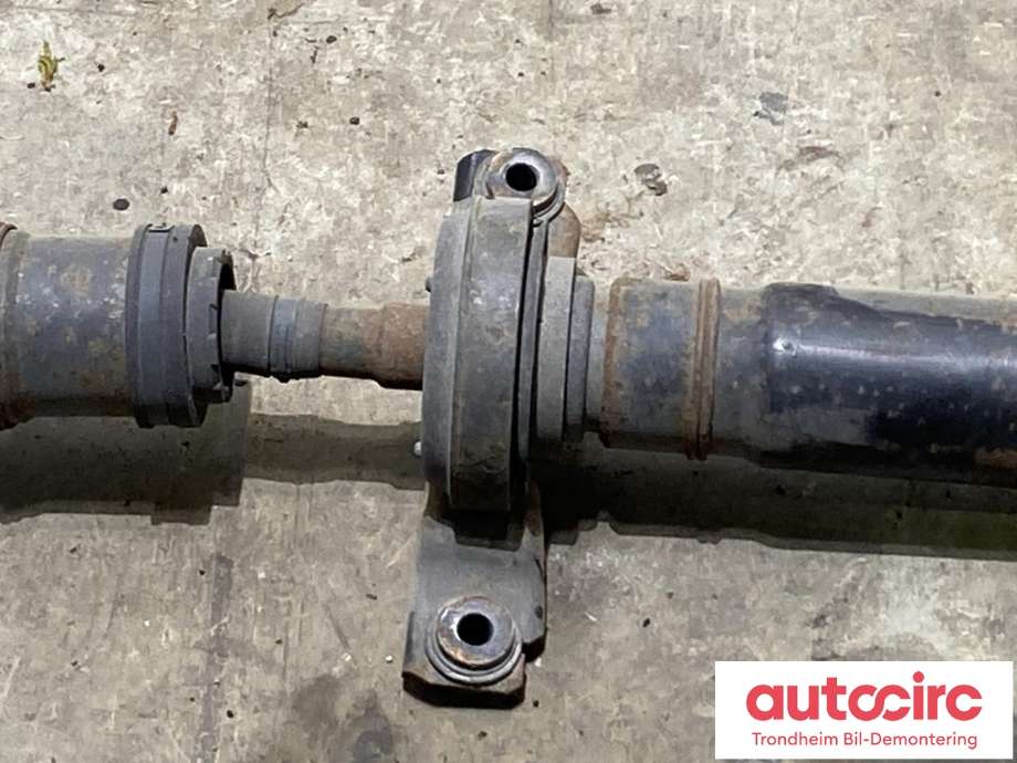 Mellomaksel til Subaru Legacy 2009-2015  (27111AJ000|)