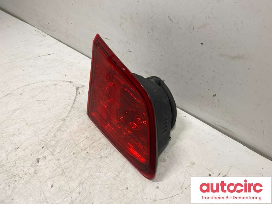 Baklykt venstre indre til Subaru Legacy 2009-2015  (84912AJ200|)