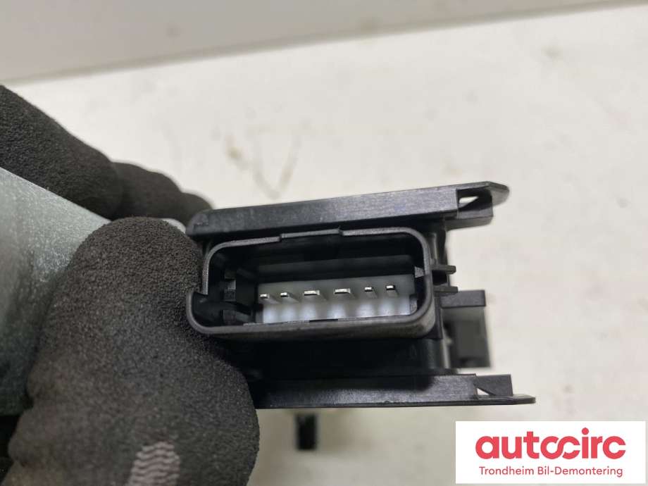 Ruteheis, kun motor, venstre bak til Kia Sorento 2016-->> Type III (BOSCH|83450-P2010|83450P2010|F00S1W2379)