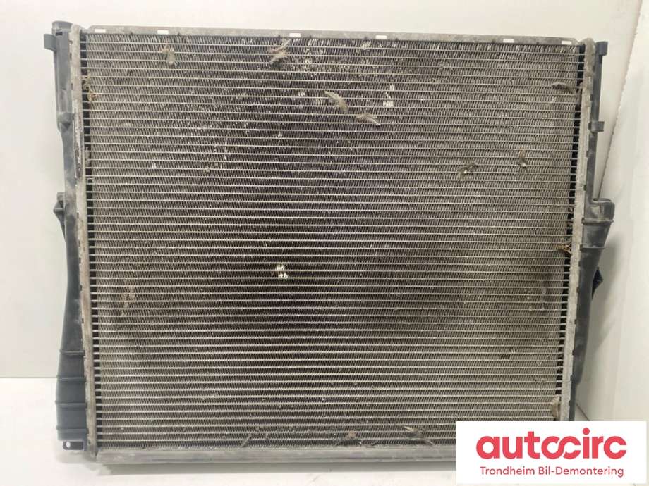 Radiator (automat gir) til BMW X3 2007-2010 (Fase 2) (E83) (E83) (3400013|17113400013|17 11 3 400 013)