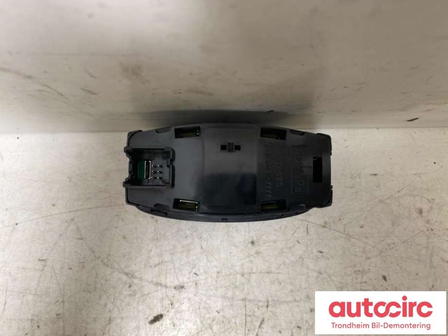 Bryter lys til Ford E-Transit 2022-->>  (..|JX7T-13D061-ED|2431572|)