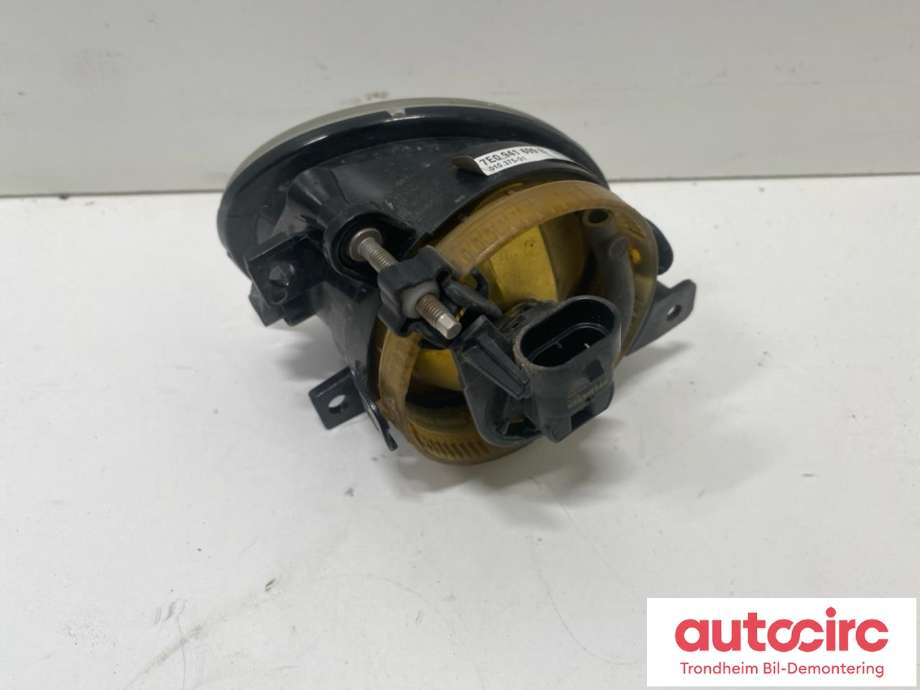 Tåkelykt venstre foran til VW Transporter / Caravelle 2009-2015 (Fase 2) (T5) (T5) (HELLA|7E0941699B|7E0 941 699 B|010.375-31)