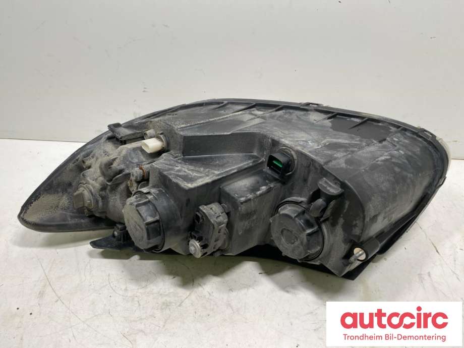 Frontlykt høyre halogen til Hyundai Santa Fe 2006-2009 (Type II, Fase 1) (LES INFO|92102-2BXXX|92102-2B021|921022B021| 921022BXXX)