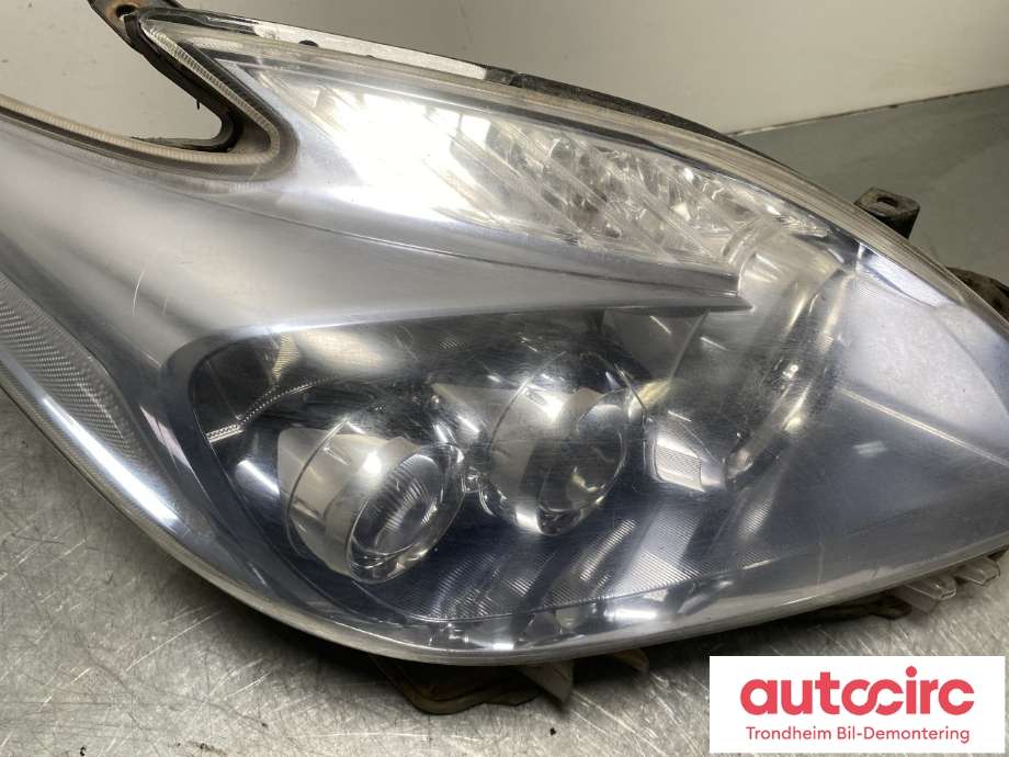 Frontlykt høyre full-LED til Toyota Prius 2009-2016 (Type III) (COMBI) (COMBI) (8114547261|)