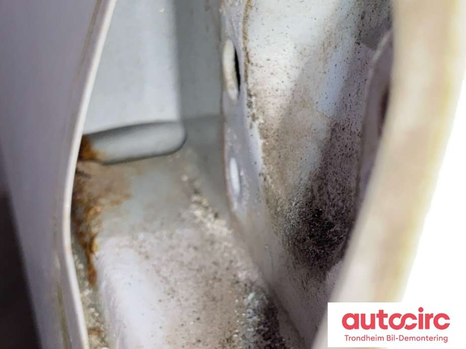 Dør høyre foran til Ford Kuga 2008-2012 (Type I)  (1712678|P8V41-S20124-AC|)