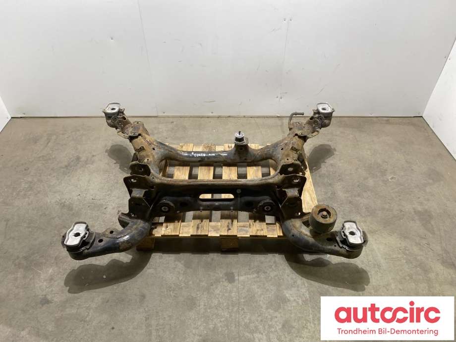 Travers bak til Audi Q7, 2015-->> (Type II)  (4M0505235BE)