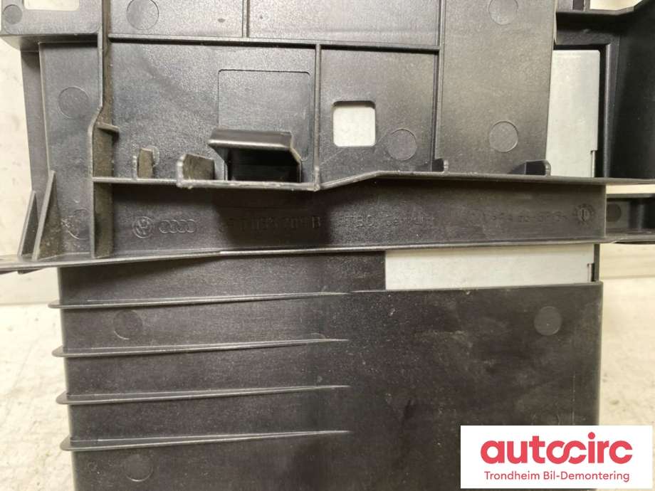 Bilstereo til Audi Q5 2008-2012 (Type I, Fase 1)  (HARMAN/BECKER|4G0035056|4G0035056X|)