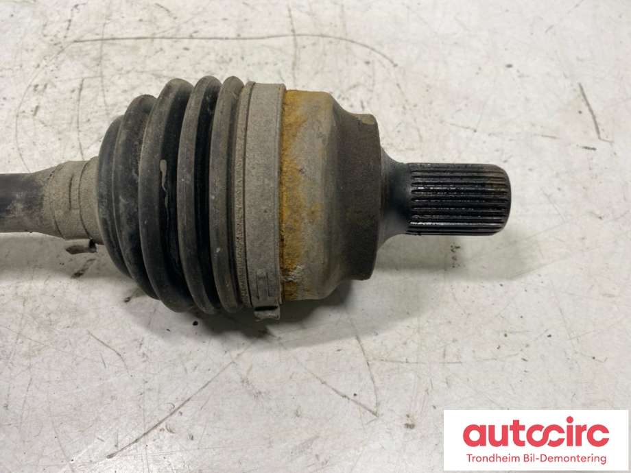 Drivaksel høyre foran, diesel/automat til Mercedes GLK 2008-2015 (X204) (X204) (A2043301601|A2043302301|A2043302701|A2043301600)