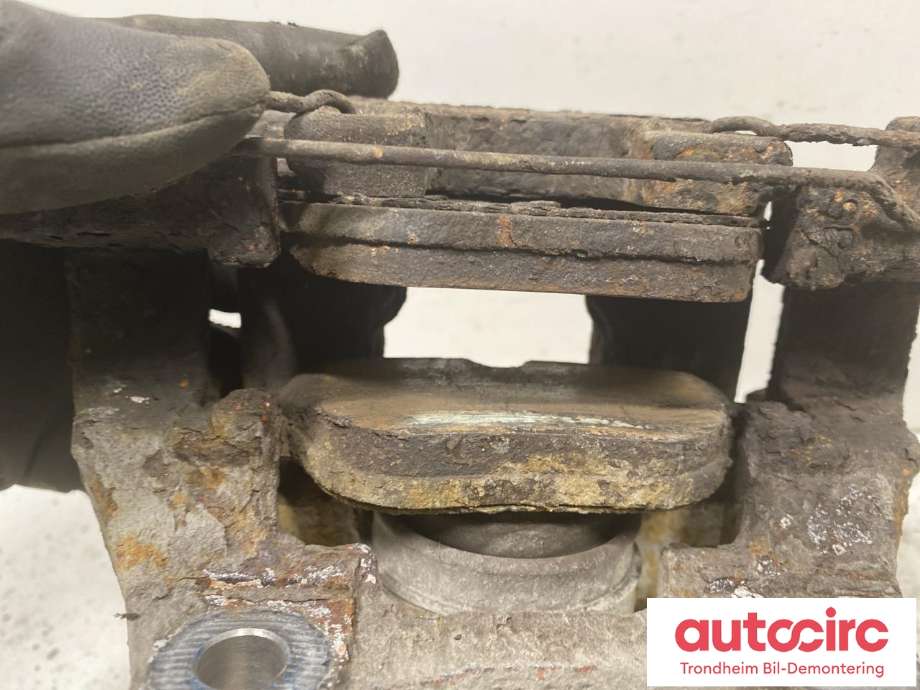 Bremsecaliper venstre bak til Mercedes GLK 2008-2015 (X204) (X204) (A 204 423 11 81|)