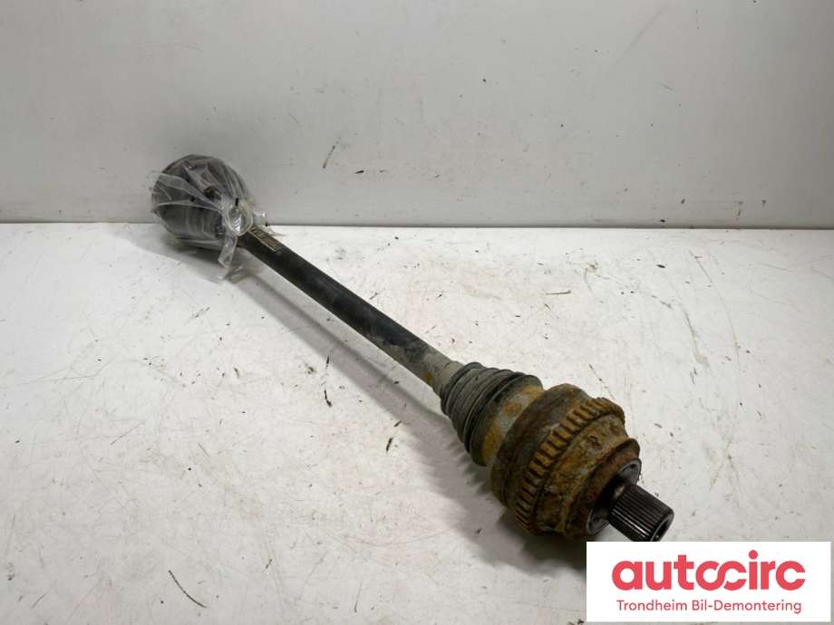 Drivaksel venstre bak, diesel/manuell til VW Transporter / Caravelle 1990-2003 (T4) (T4) (7D0501201AX|)