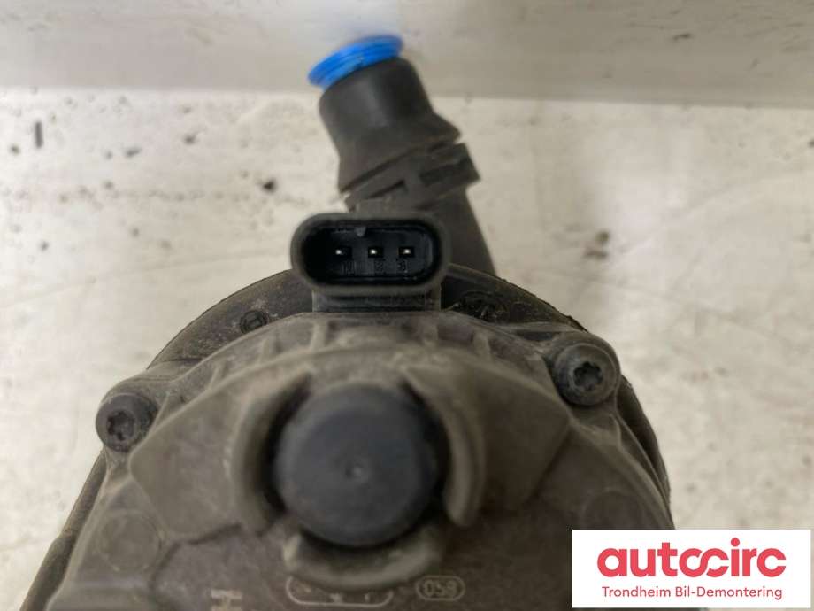Vannpumpe elektrisk til BMW 2-Serie, Active/Gran Tourer 2014-->> (F45/F46) (F45/F46) (BOSCH|8679882|11518679882|)